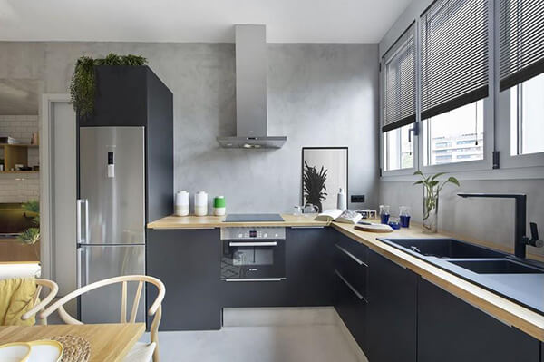 Greenery Filled Apartment in Barcelona