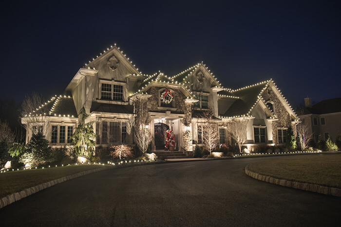 Beautiful Outdoor Christmas Lighting in Neighbourhood